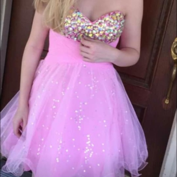 Hoco dress 💝 - Picture 3 of 3